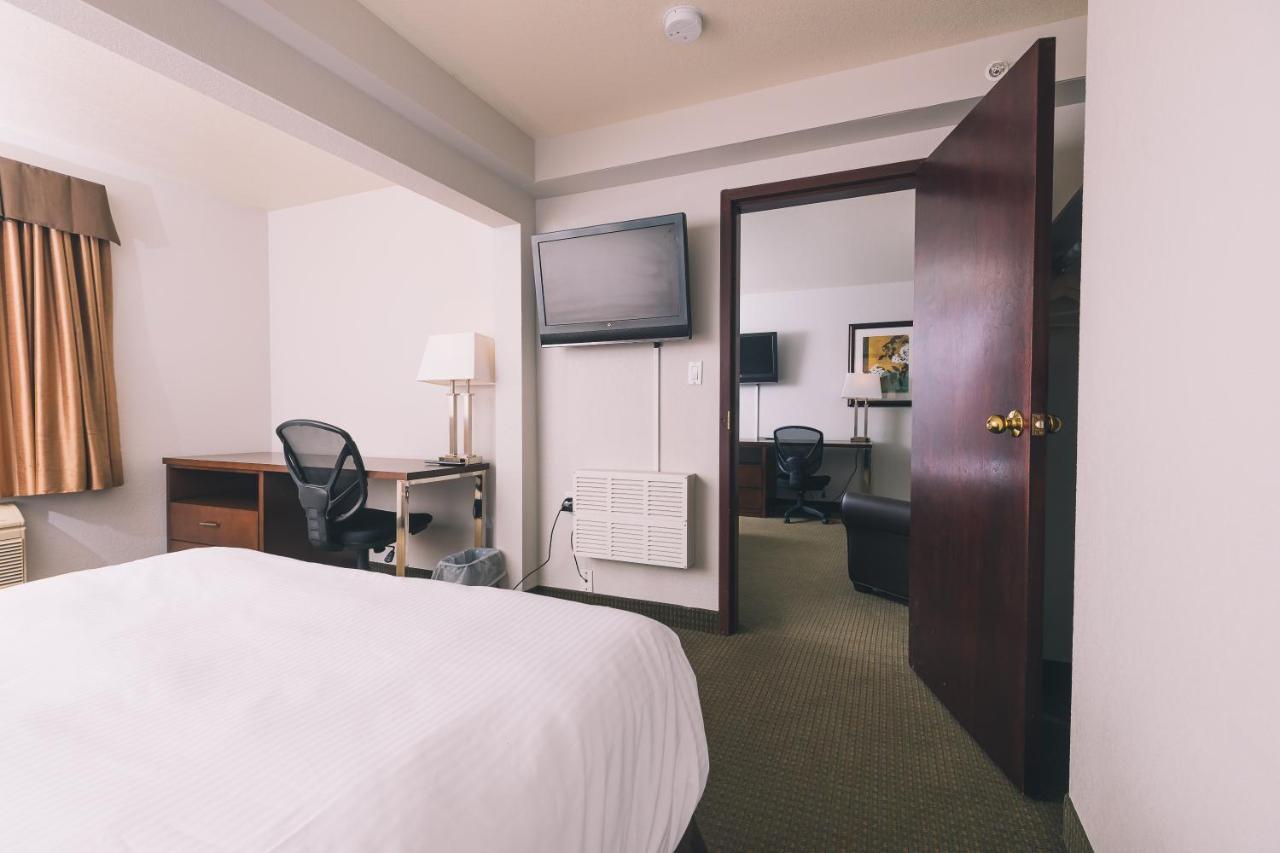 Service Plus Inns And Suites Grande Prairie Luaran gambar